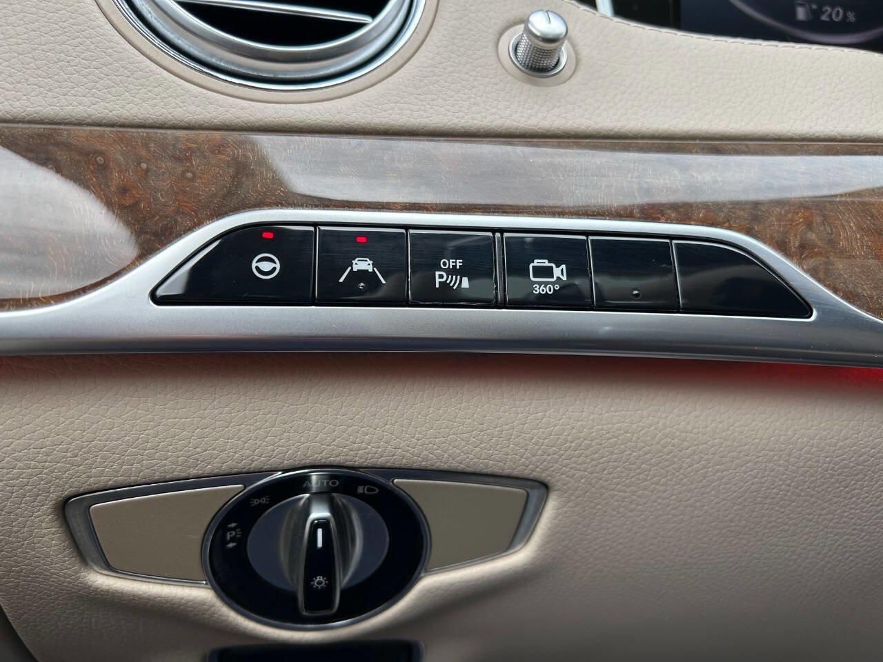 Used 2014 Mercedes-Benz S 550 Sedan w/ Premium 1 Package image 31
