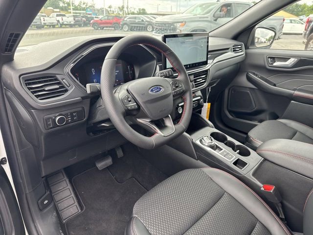 New 2025 Ford Escape ST-Line w/ Tech Pack #1 AWD/4WD image 13