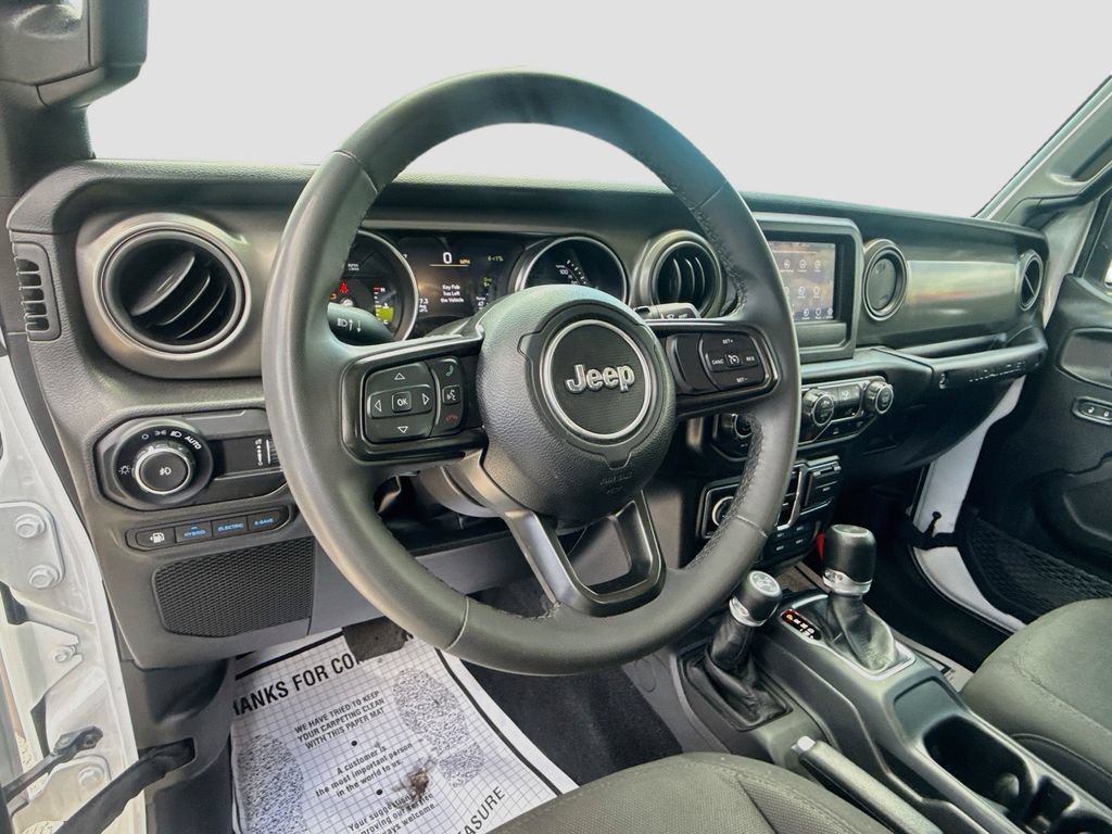 Certified 2023 Jeep Wrangler Unlimited AWD/4WD image 12