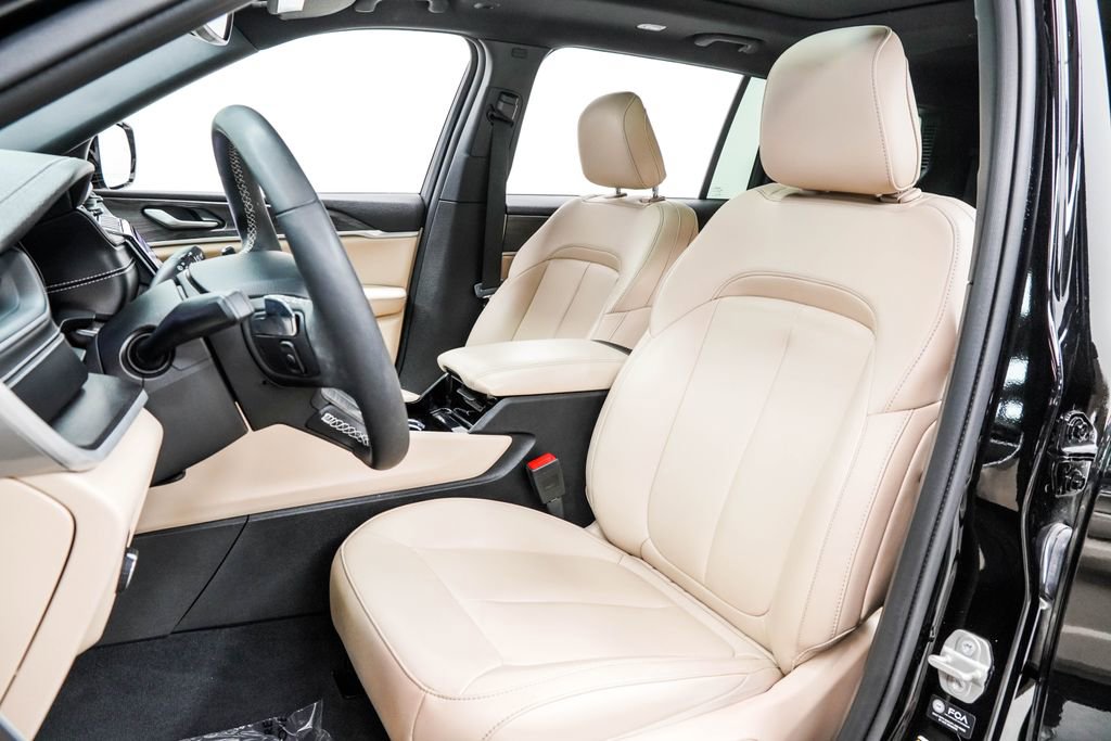 Used 2023 Jeep Grand Cherokee L Limited image 14