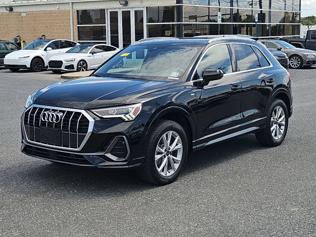 Used 2024 Audi Q3 2.0T Premium AWD/4WD image 16