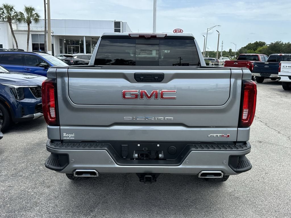 Used 2024 GMC Sierra 1500 AT4 w/ Technology Package AWD/4WD image 6