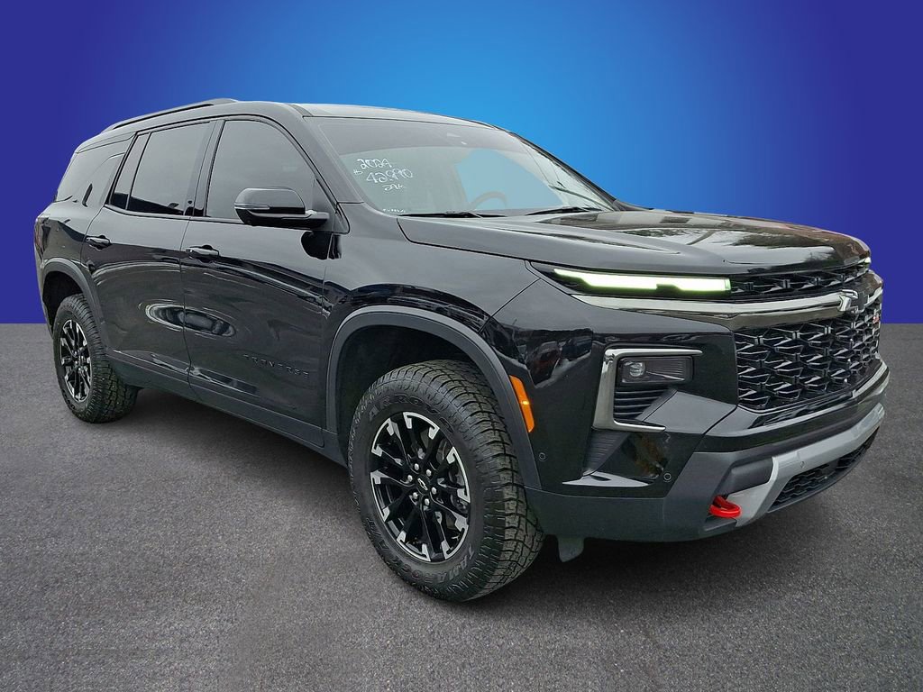 Used 2024 Chevrolet Traverse Z71 w/ Enhanced Driving Package image 3