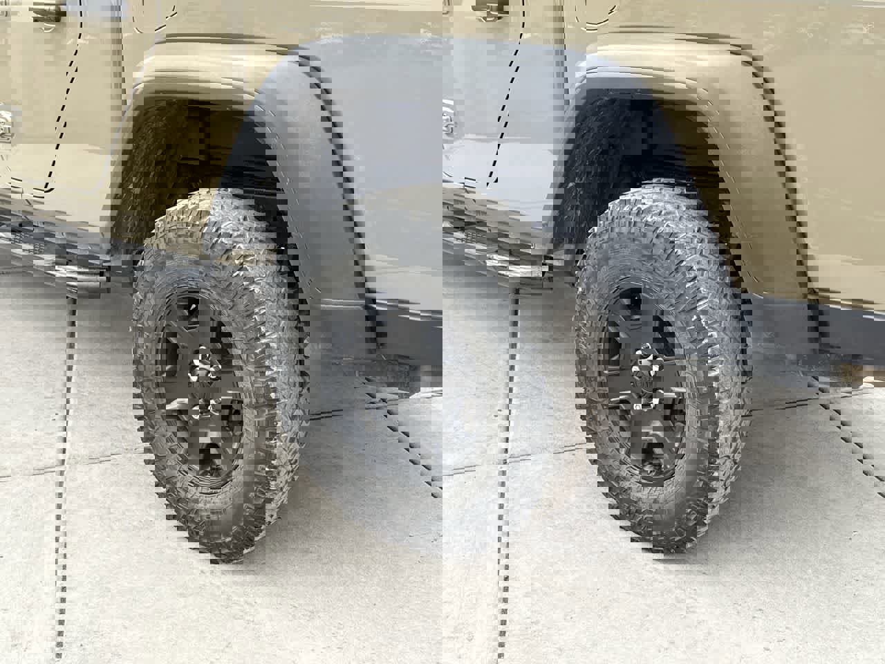 Used 2020 Jeep Gladiator Mojave w/ Cold Weather Group image 8