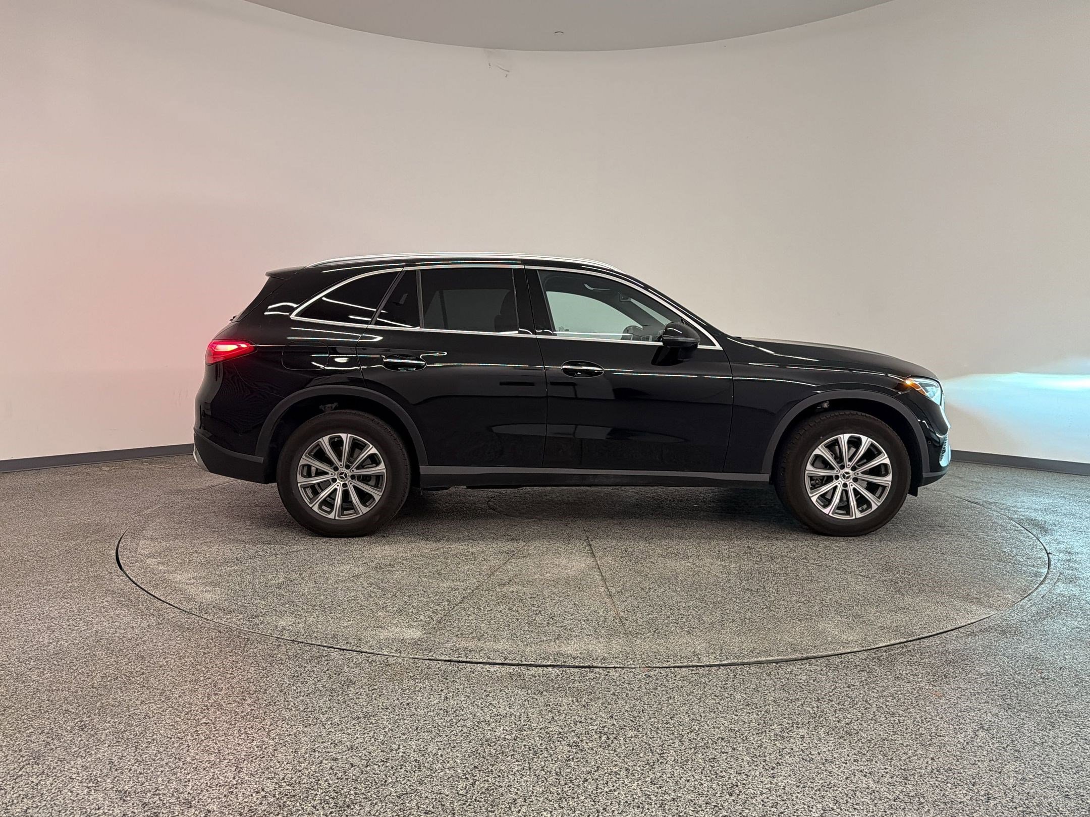 Certified 2026 Mercedes-Benz GLC 300 GLC 300 image 8