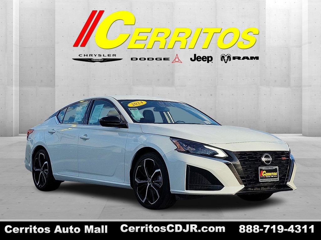Used 2024 Nissan Altima 2.5 SR