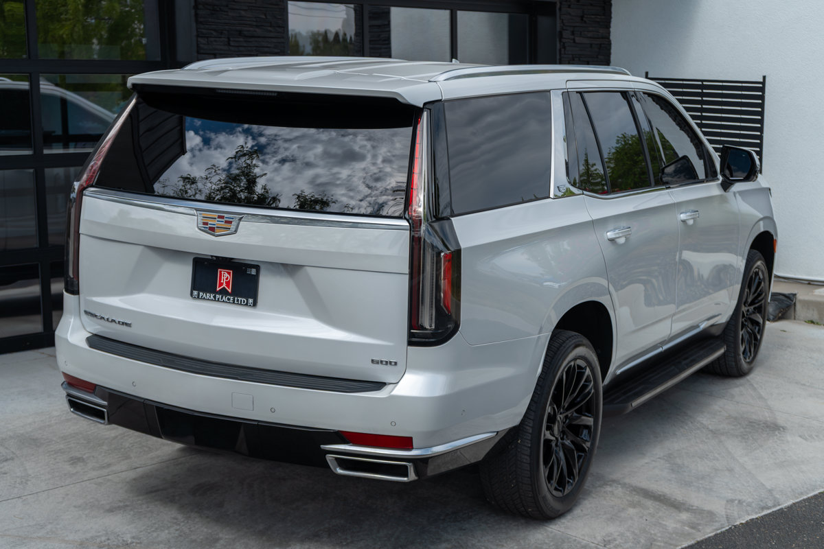 Used 2021 Cadillac Escalade Premium Luxury w/ LPO, Radiant Package AWD/4WD image 12