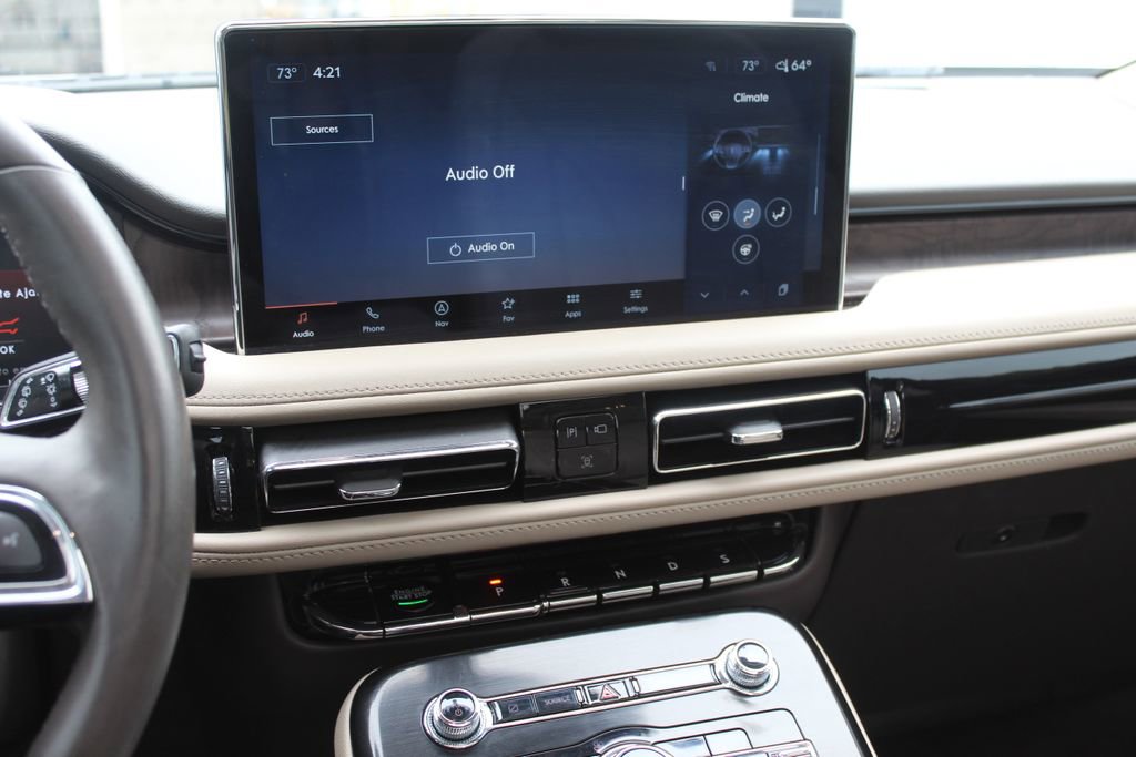 Used 2023 Lincoln Nautilus Reserve w/ Equipment Group 201A AWD/4WD image 13
