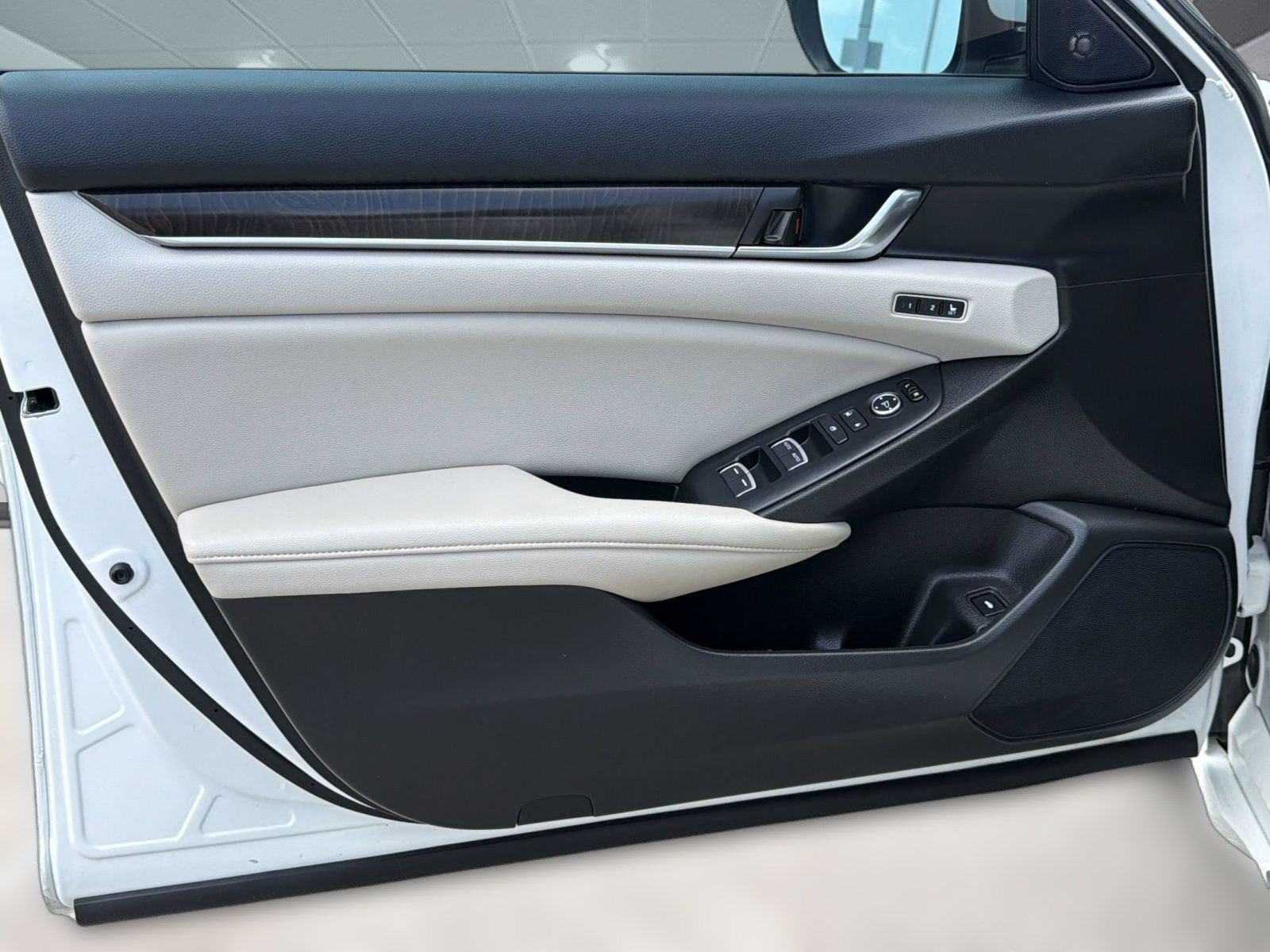 Used 2020 Honda Accord EX-L image 13