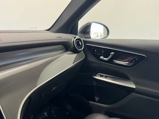 Certified 2026 Mercedes-Benz GLC 300 image 35