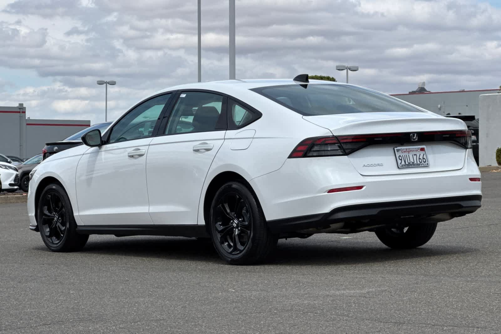 Used 2025 Honda Accord SE image 7