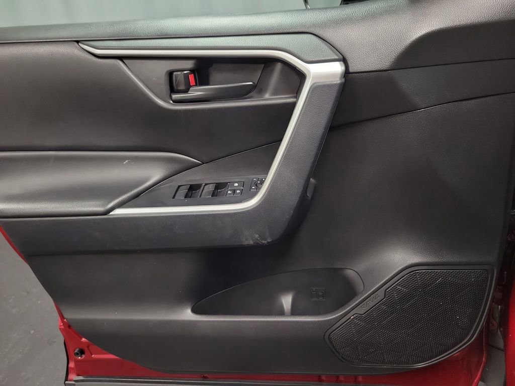 Used 2023 Toyota RAV4 LE image 22