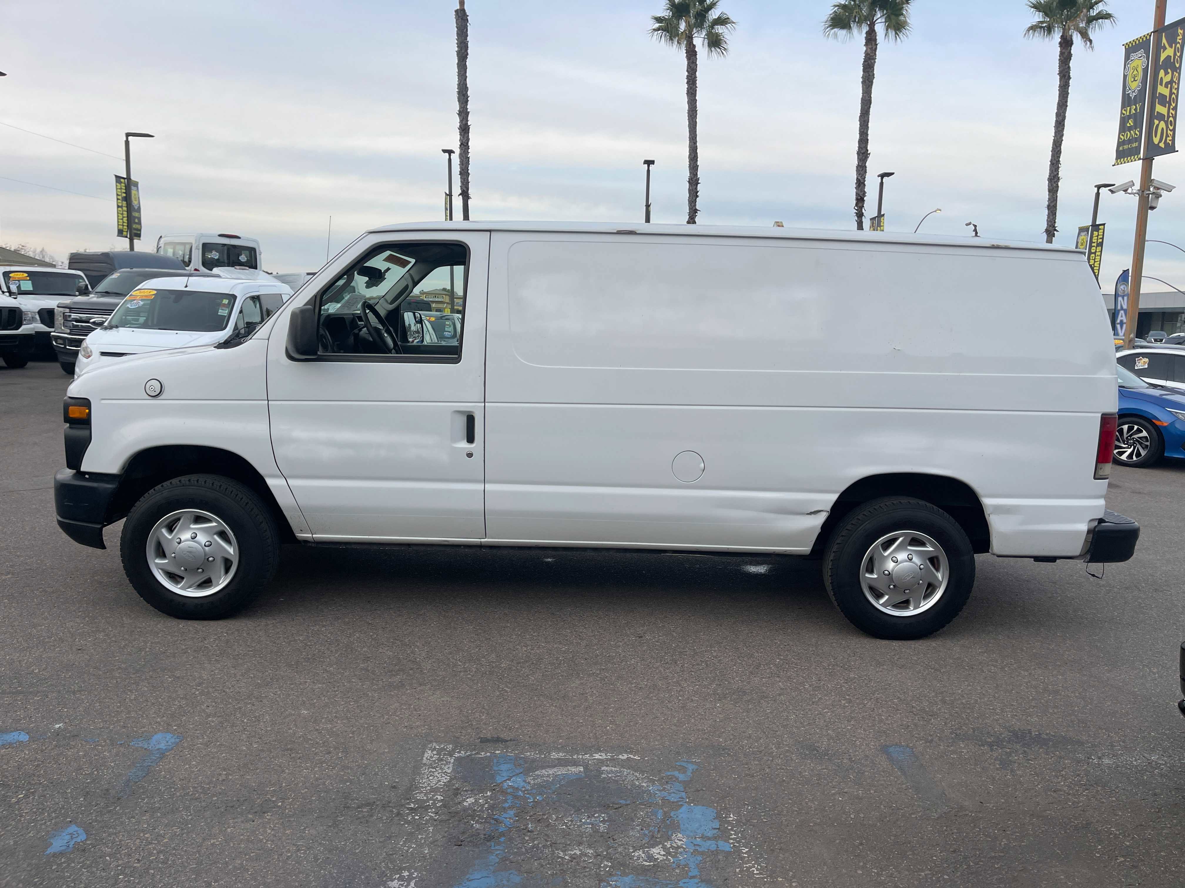 Used 2013 Ford E-150 and Econoline 150 image 6