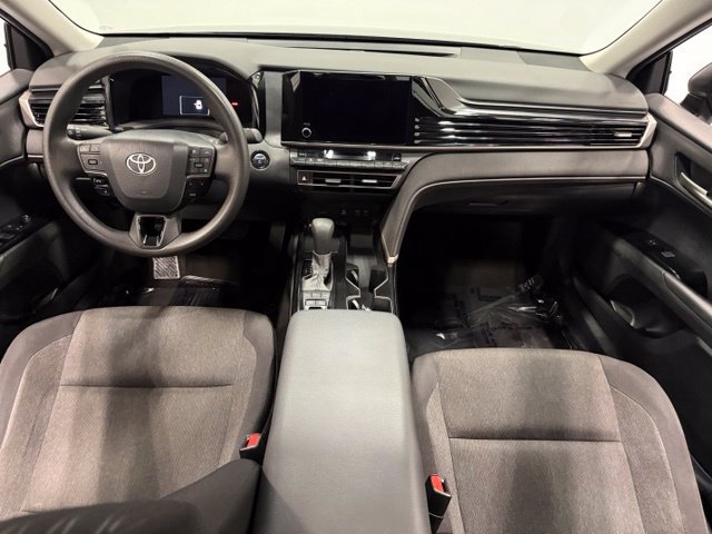 Used 2025 Toyota Camry LE FWD image 33