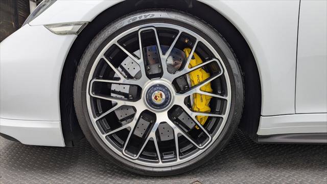 Used 2015 Porsche 911 Turbo S AWD/4WD image 36