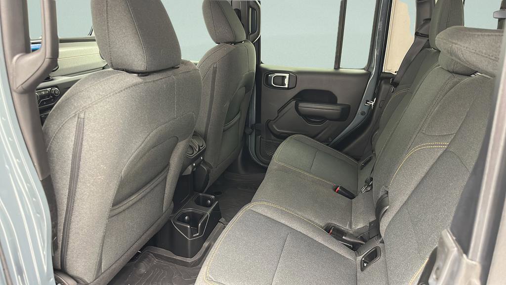 Used 2024 Jeep Gladiator Sport AWD/4WD image 12