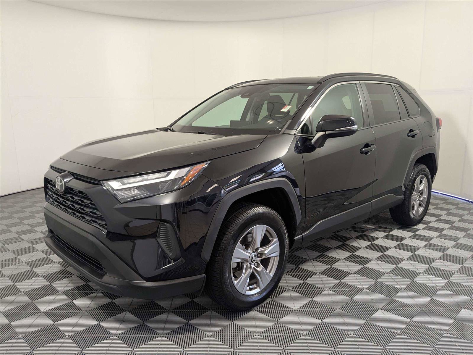 Certified 2022 Toyota RAV4 XLE w/ Convenience Package FWD image 2