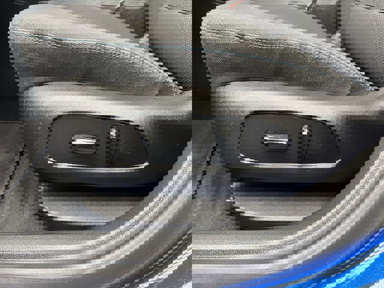 Used 2017 Chevrolet Cruze LT w/ Convenience Package image 9