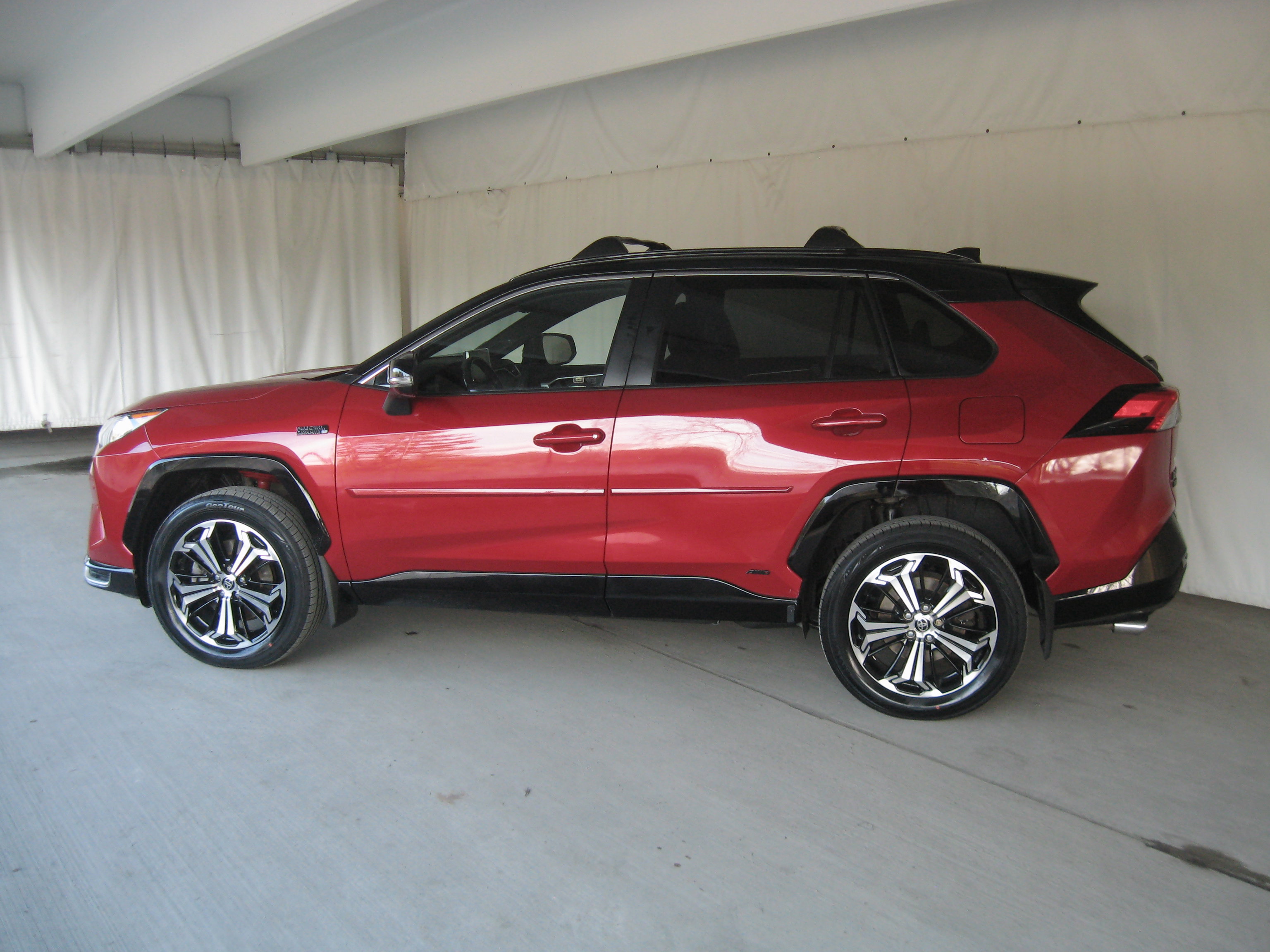 Used 2021 Toyota RAV4 XSE w/ Premium Package image 26