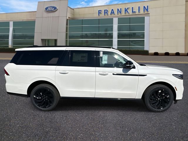 New 2026 Lincoln Navigator L Reserve w/ Jet Appearance Package AWD/4WD image 8