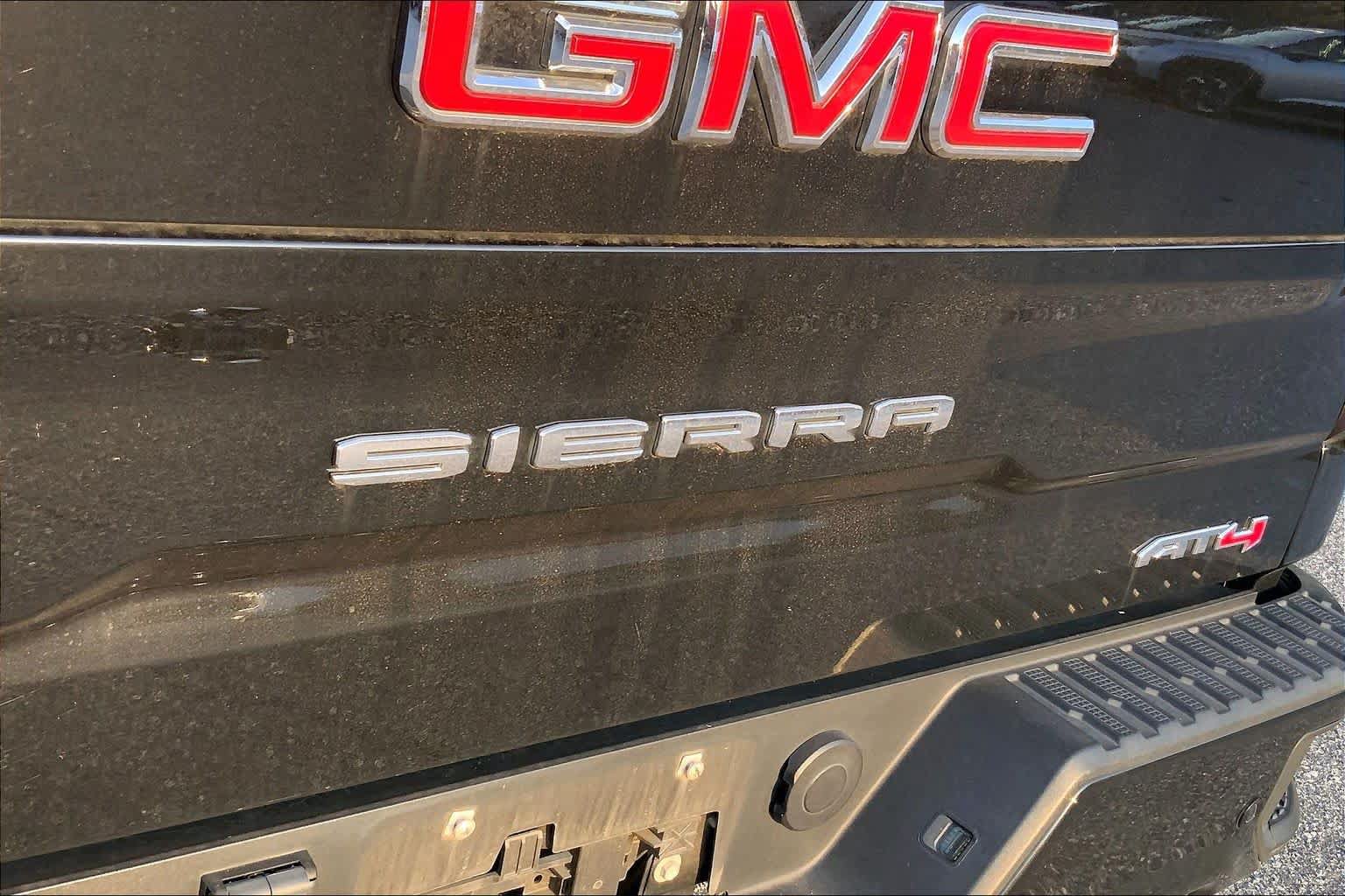 Used 2023 GMC Sierra 1500 AT4 w/ AT4 Premium Package AWD/4WD image 30