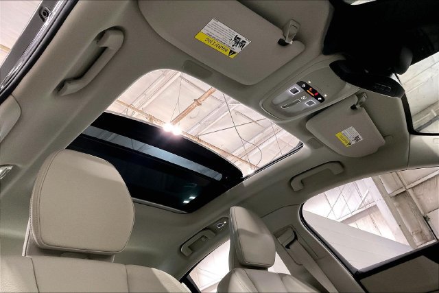 Certified 2025 Volvo S60 B5 Plus FWD image 24