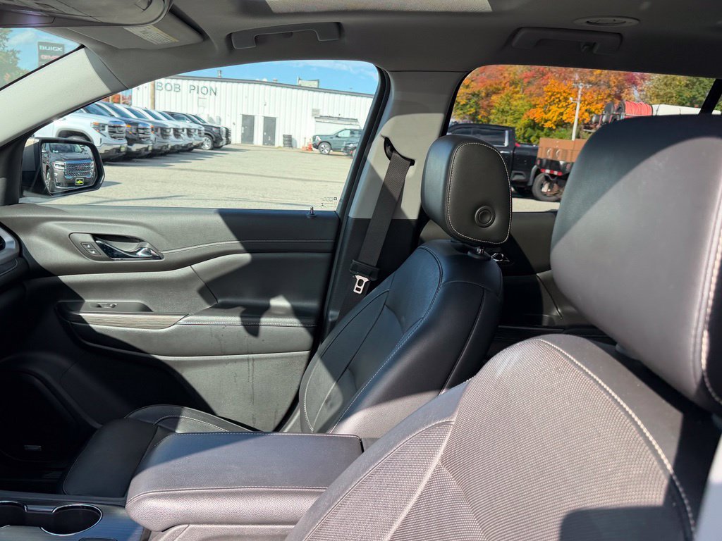 Used 2019 GMC Acadia SLT AWD/4WD image 19
