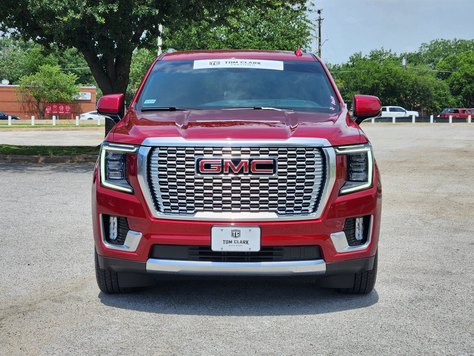 Used 2024 GMC Yukon Denali w/ Advanced Technology Package AWD/4WD image 32