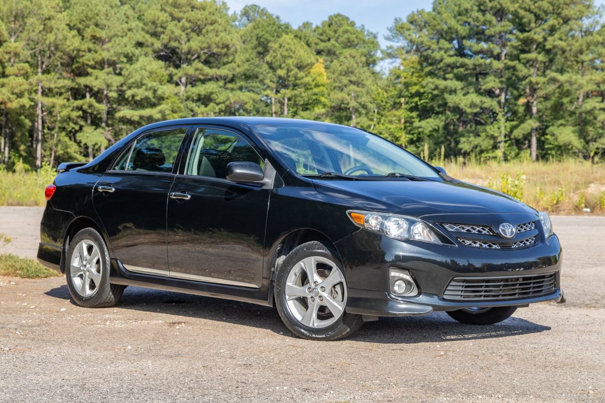 Used 2013 Toyota Corolla S FWD image 3