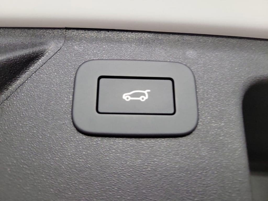 New 2025 Land Rover Discovery Sport S AWD/4WD image 30