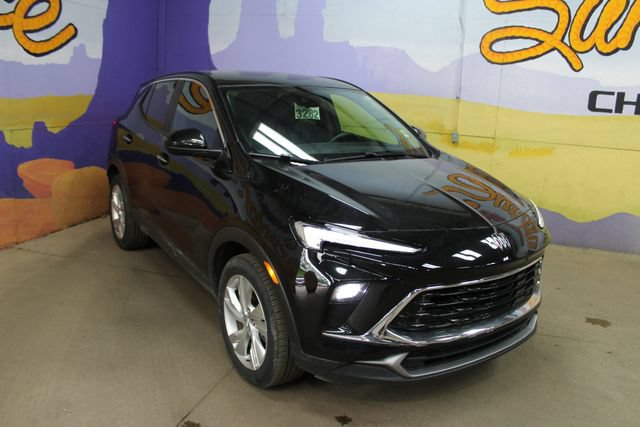 Used 2025 Buick Encore GX Preferred FWD image 2
