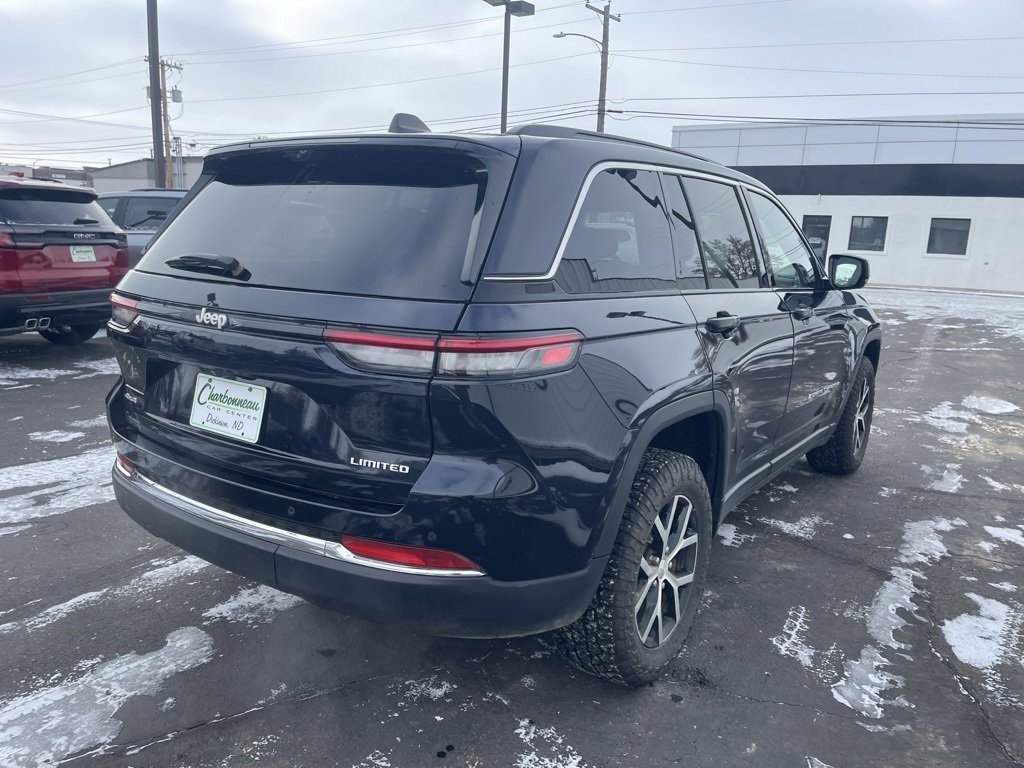 Used 2024 Jeep Grand Cherokee Limited w/ Luxury Tech Group II image 5