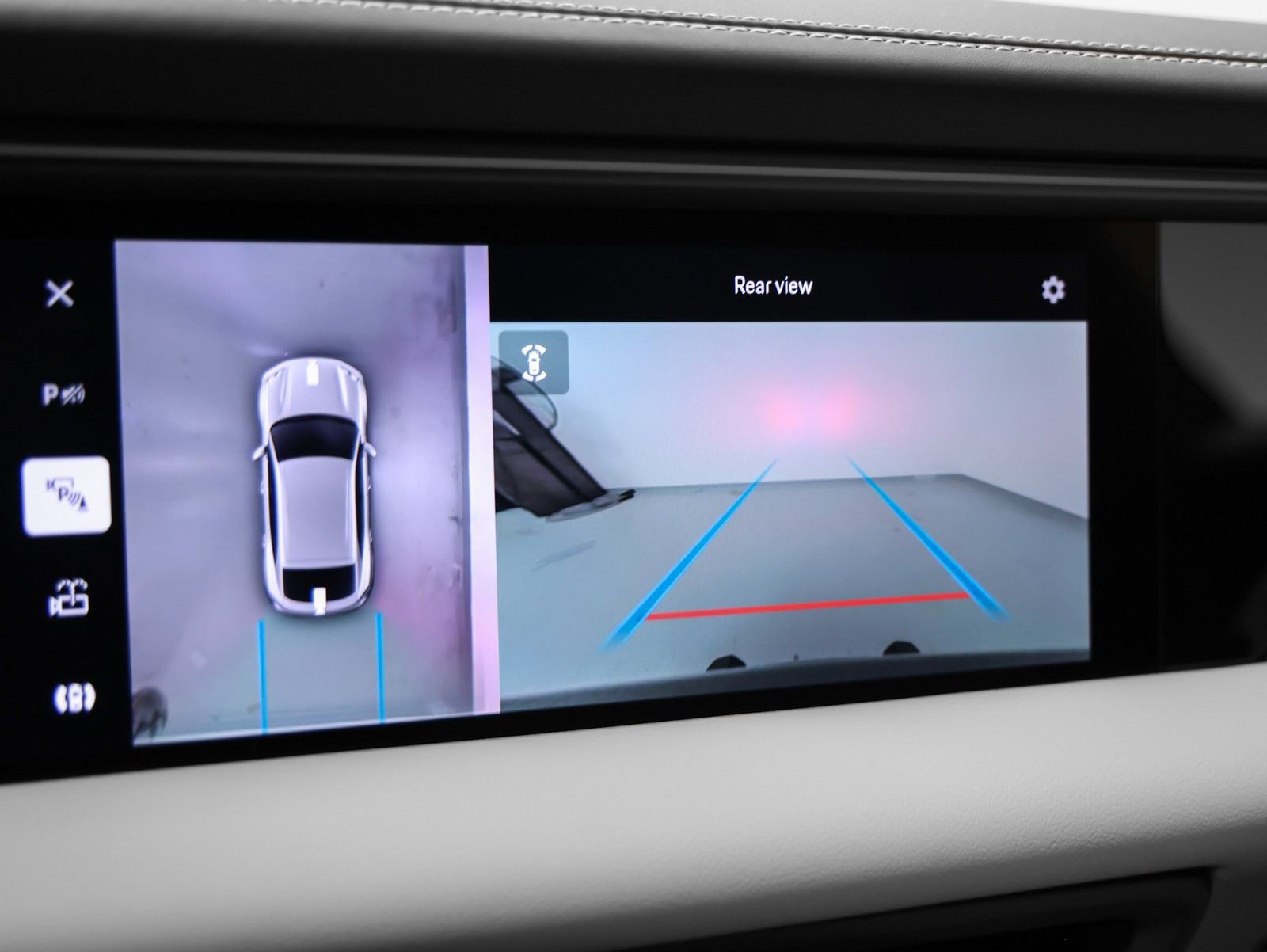 New 2025 Porsche Macan 4S Electric image 39