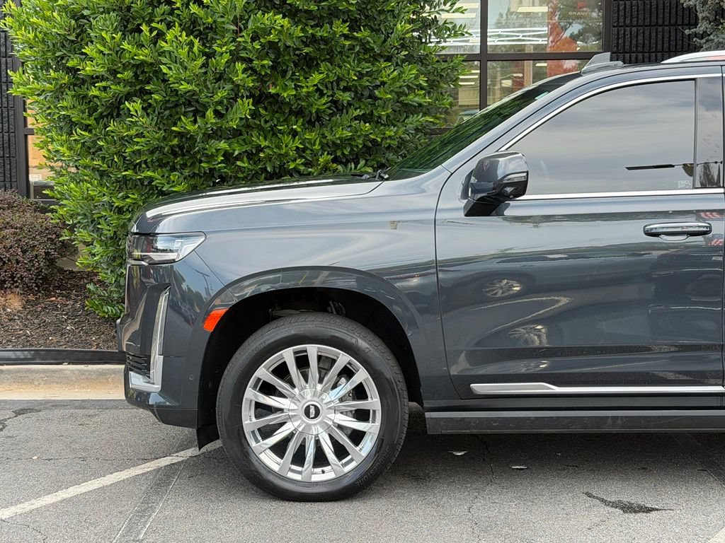 Used 2022 Cadillac Escalade Premium Luxury w/ Performance Package AWD/4WD image 10