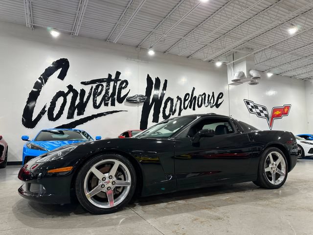 Used 2005 Chevrolet Corvette Coupe w/ Preferred Equipment Group RWD image 1