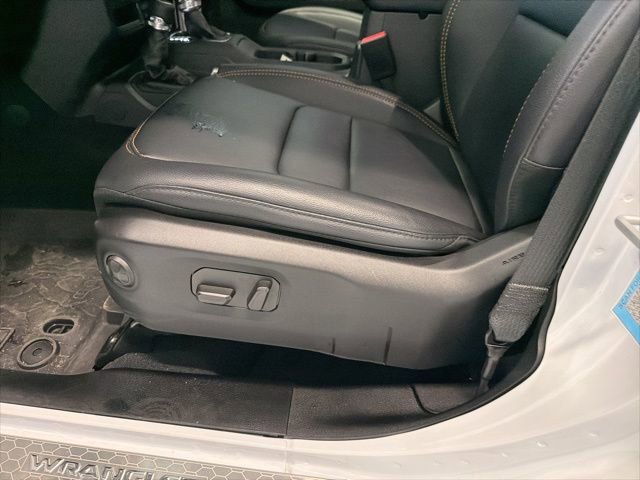 Used 2024 Jeep Wrangler Sahara w/ Technology Group image 12