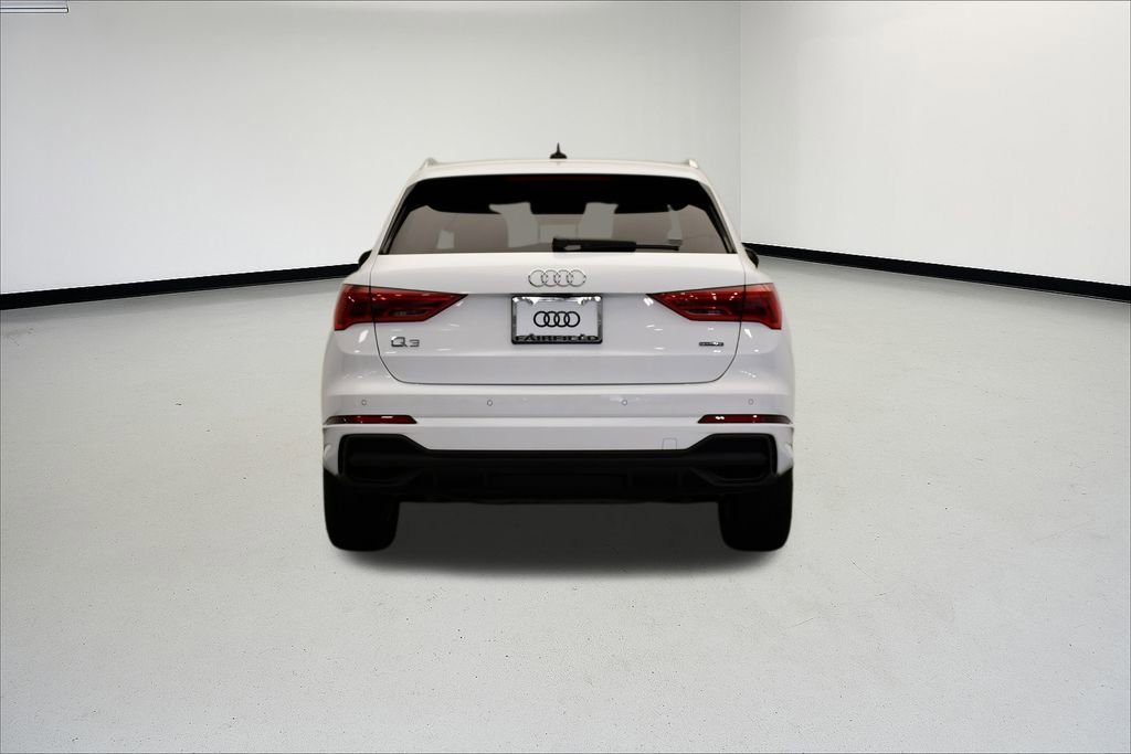 Used 2025 Audi Q3 2.0T Premium w/ Convenience Package image 4