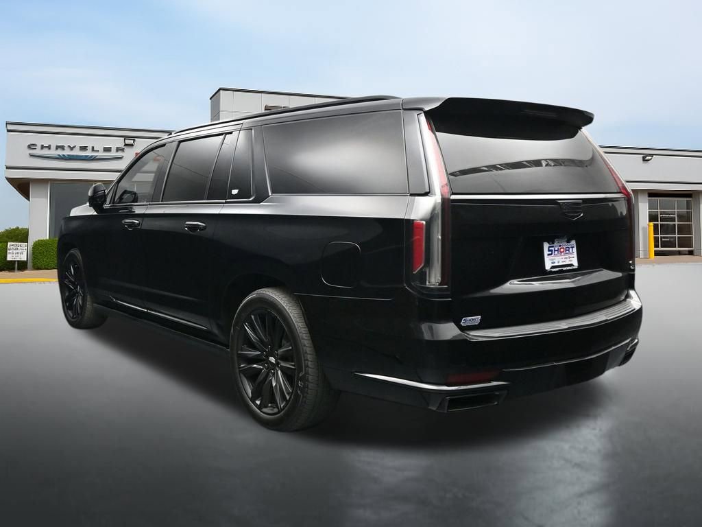 Used 2022 Cadillac Escalade ESV Sport Platinum w/ Heavy-Duty Trailer Package AWD/4WD image 3