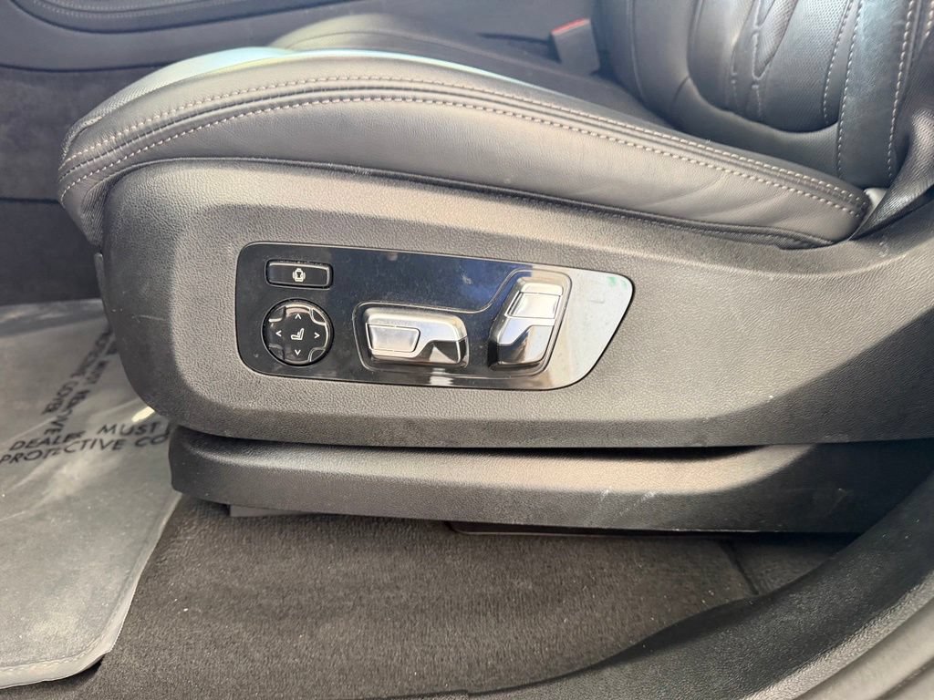 Used 2026 BMW X7 M60i AWD/4WD image 48