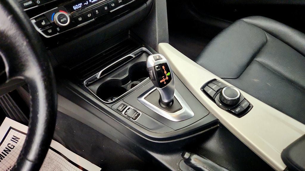 Used 2016 BMW 320i xDrive Sedan AWD/4WD image 14