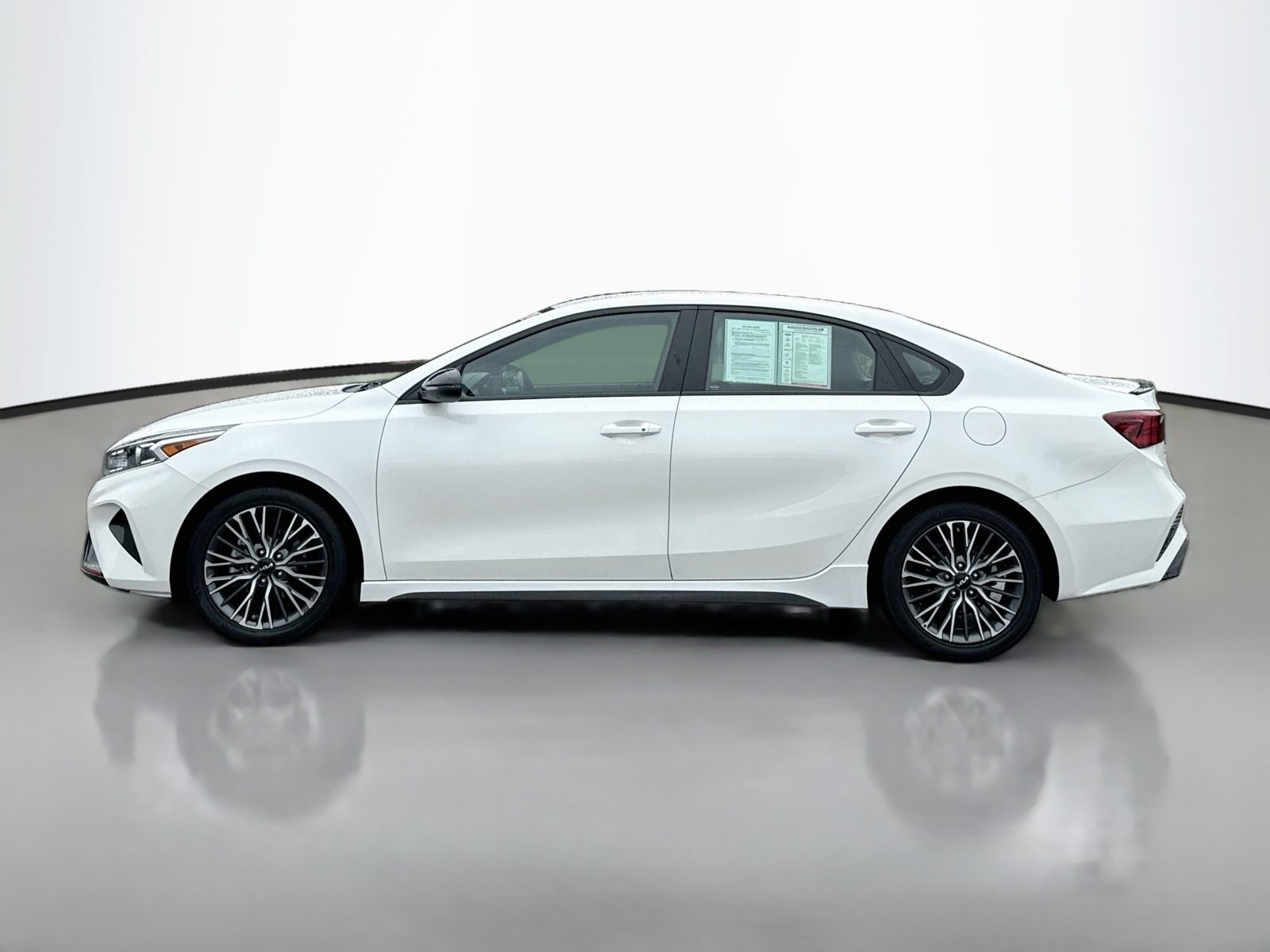 Used 2023 Kia Forte GT-Line FWD image 4
