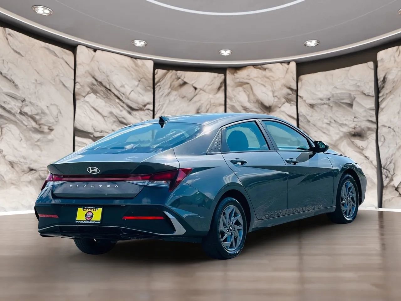 Used 2024 Hyundai Elantra SEL image 8