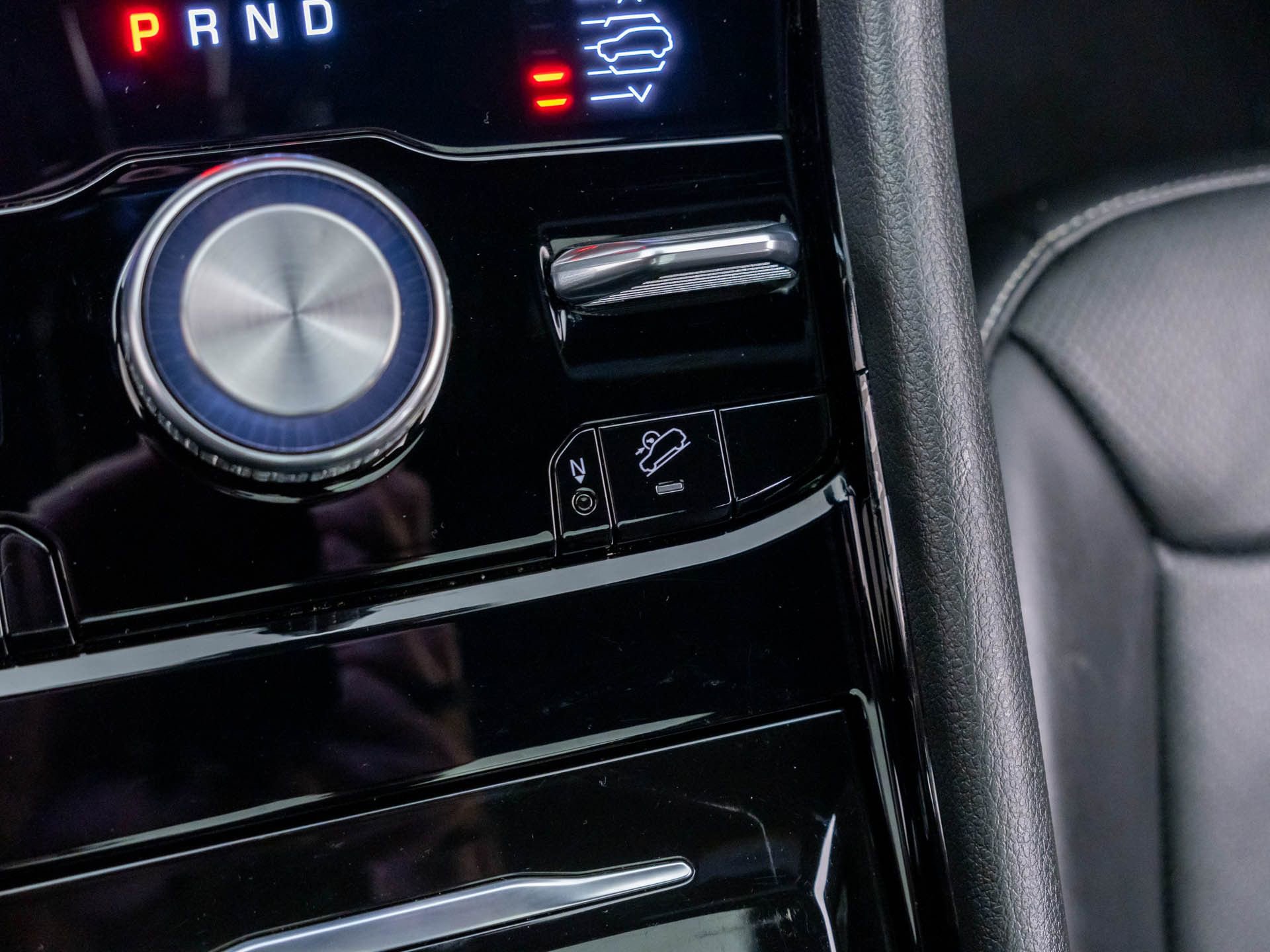 Used 2023 Jeep Grand Cherokee Overland image 24