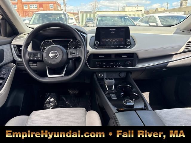 Used 2023 Nissan Rogue SV image 13
