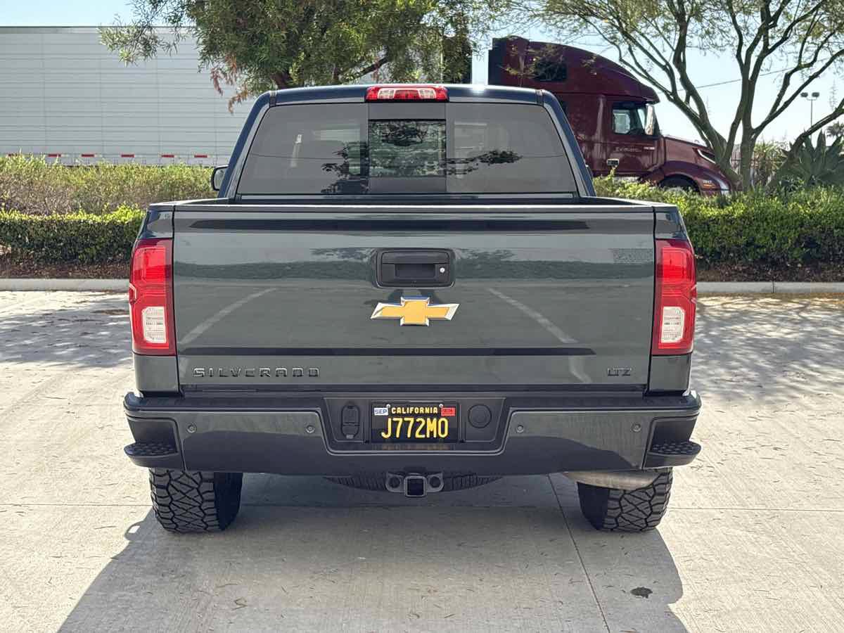 Used 2017 Chevrolet Silverado 1500 LTZ Z71 w/ LTZ Plus Package AWD/4WD image 4