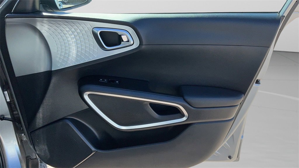 Used 2024 Kia Soul LX w/ Option Group 015 image 10