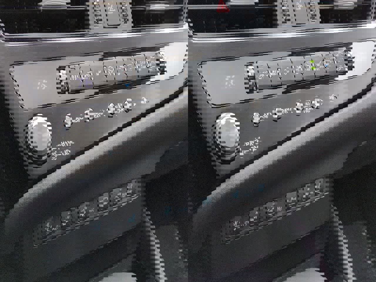 Used 2024 Lexus ES 300h Ultra Luxury image 29