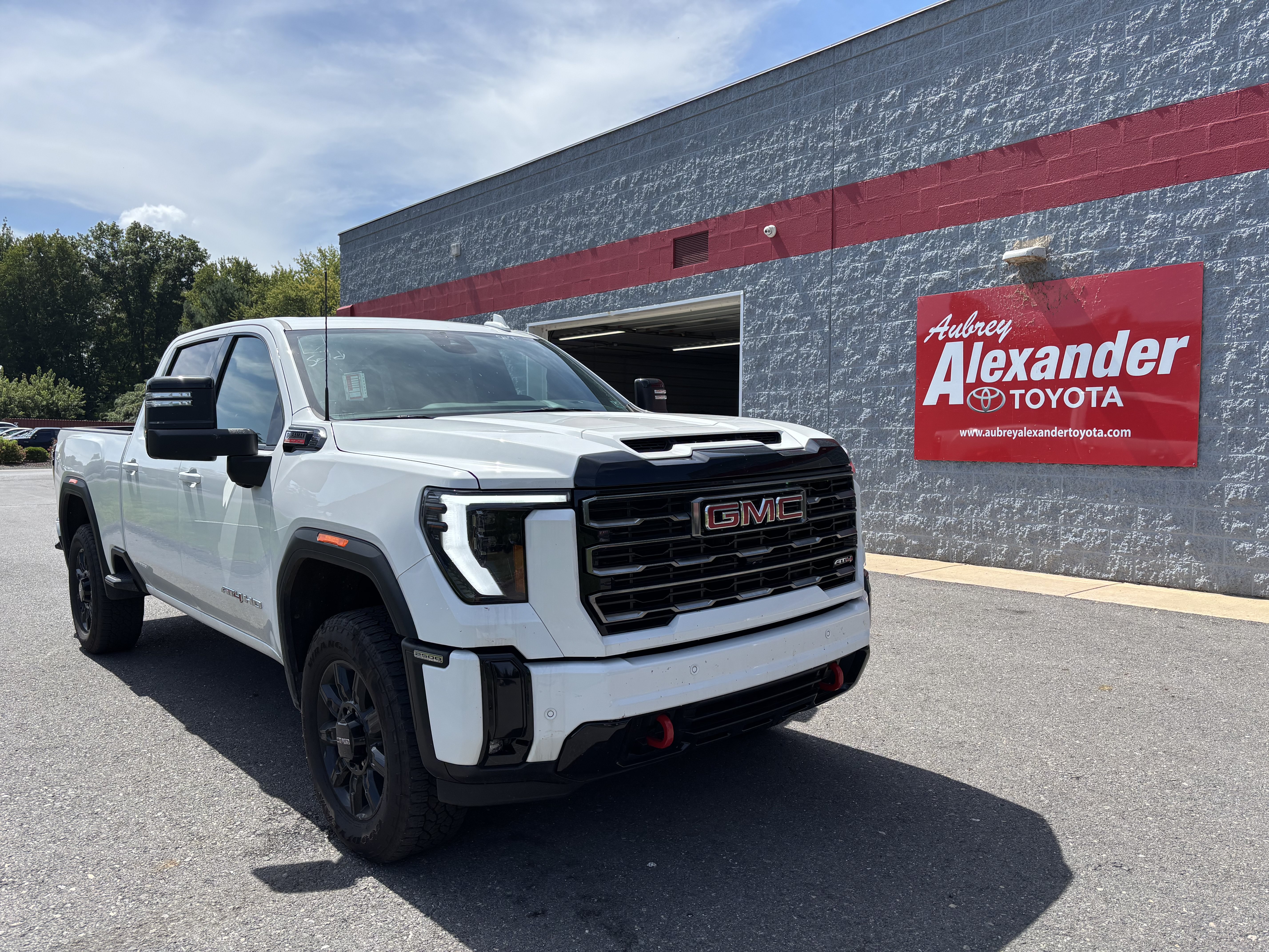 Used 2025 GMC Sierra 2500 AT4