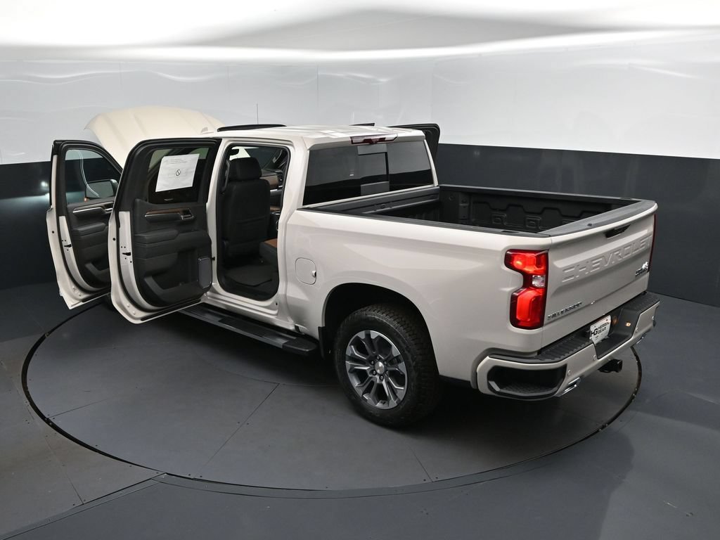 New 2026 Chevrolet Silverado 1500 High Country w/ Technology Package AWD/4WD image 2