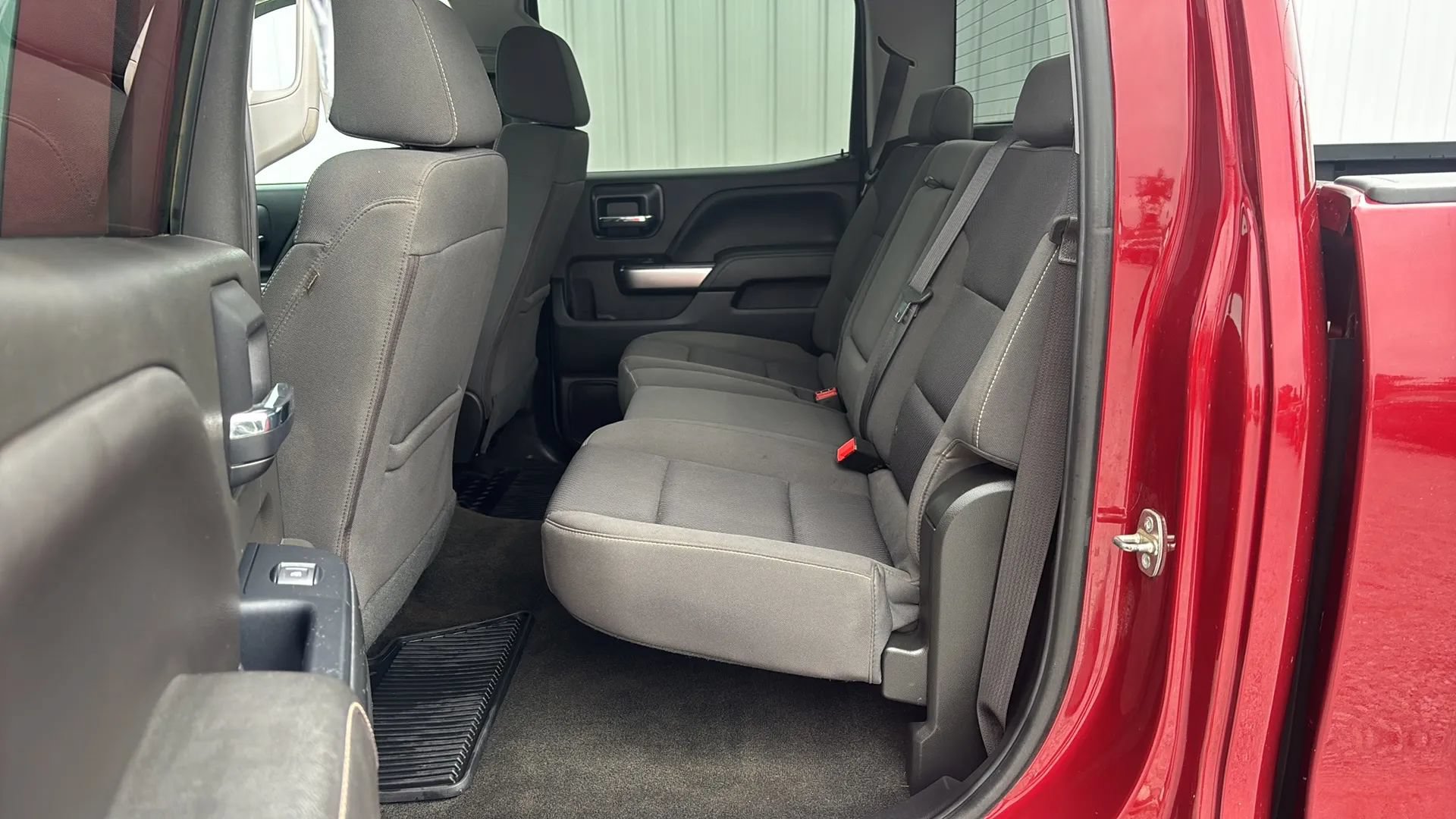 Used 2018 Chevrolet Silverado 1500 LT w/ All Star Edition AWD/4WD image 17